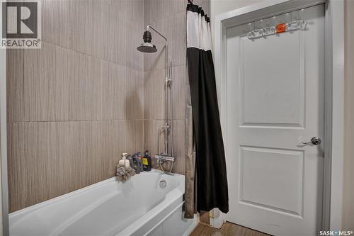 312 1015 Patrick Crescent, Saskatoon, SK - Indoor Photo Showing Bathroom