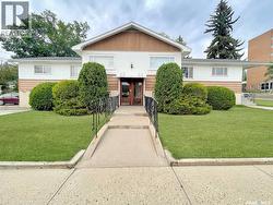 235 Sidney STREET E Swift Current, SK S9H 1T4