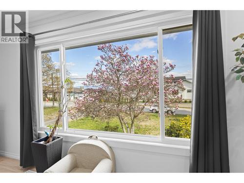 2618 Thacker Drive, West Kelowna, BC - Indoor