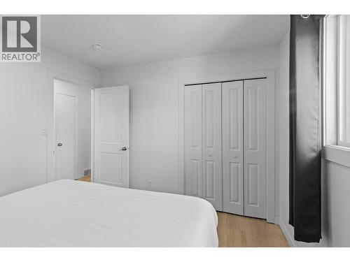 2618 Thacker Drive, West Kelowna, BC - Indoor Photo Showing Bedroom