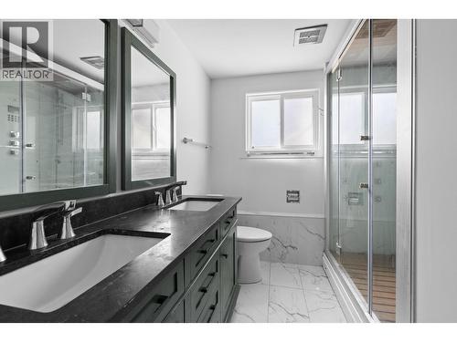 2618 Thacker Drive, West Kelowna, BC - Indoor Photo Showing Bathroom