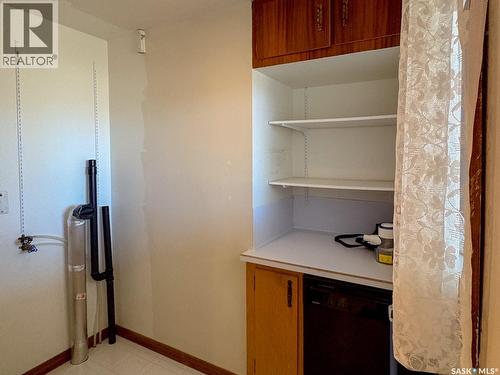 402 Fourth Street, Kipling, SK - Indoor