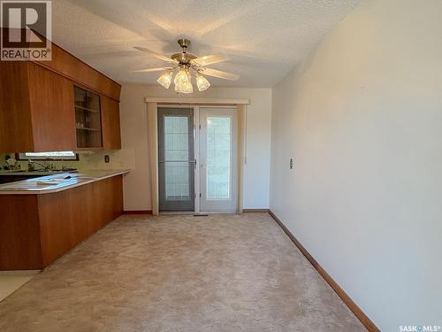 402 Fourth Street, Kipling, SK - Indoor Photo Showing Other Room