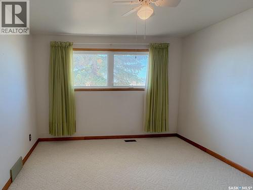 402 Fourth Street, Kipling, SK - Indoor Photo Showing Other Room