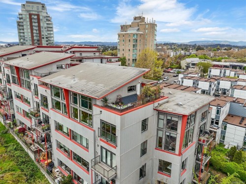402-455 Sitkum Rd  Victoria, BC V9A 7N9