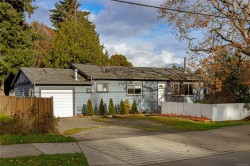 932 Bray Ave Langford, BC V9B 2T1