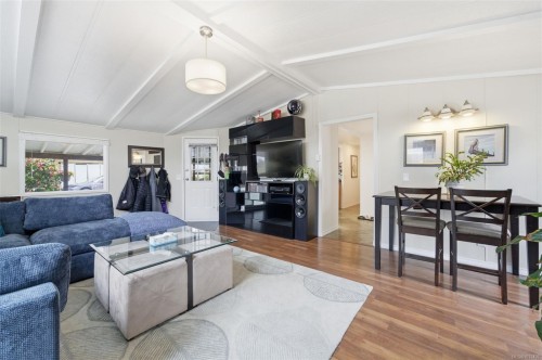 2-124 Cooper Rd, View Royal, BC 