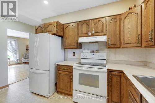 605 Kirkwood Street, Cornwall, ON - Indoor Photo Showing Kitchen