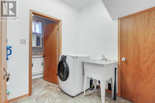 605 Kirkwood Street, Cornwall, ON - Indoor Photo Showing Laundry Room