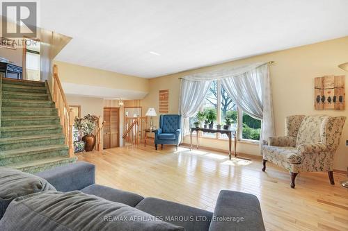 605 Kirkwood Street, Cornwall, ON - Indoor Photo Showing Living Room