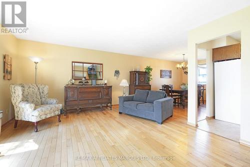 605 Kirkwood Street, Cornwall, ON - Indoor Photo Showing Living Room