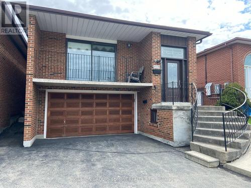 1571 Corkstone Glade, Mississauga, ON - Outdoor
