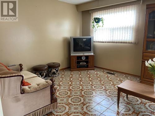 1571 Corkstone Glade, Mississauga, ON - Indoor