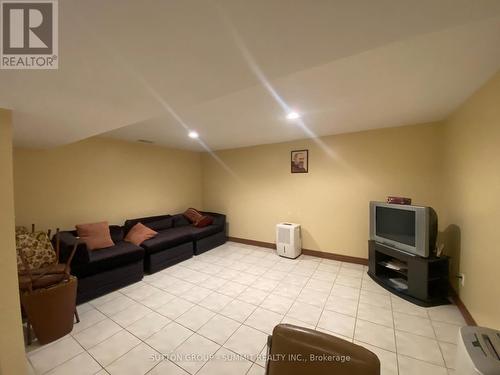 1571 Corkstone Glade, Mississauga, ON - Indoor