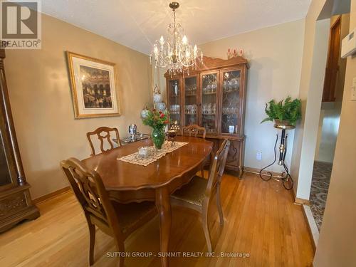 1571 Corkstone Glade, Mississauga, ON - Indoor Photo Showing Dining Room