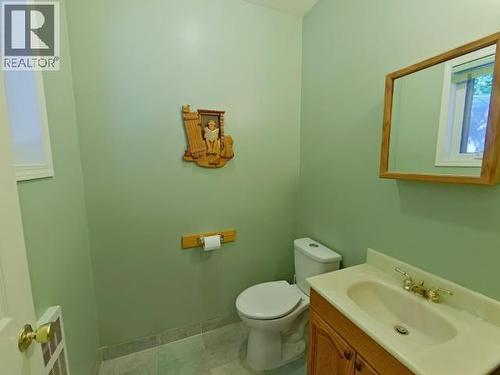 10754 Mariners Way, Powell River, BC - Indoor Photo Showing Bathroom