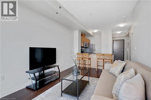 150 Water Street N Unit# 904, Cambridge, ON - Indoor Photo Showing Living Room