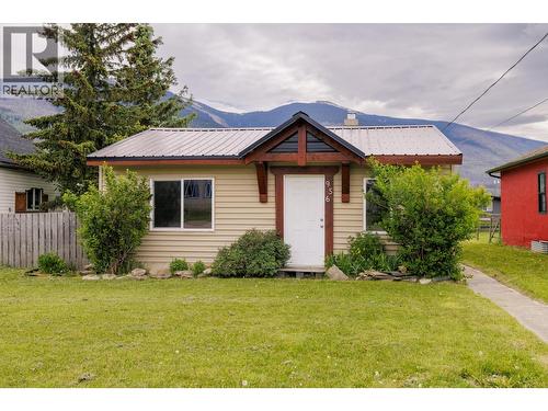 956 4Th Avenue, Mcbride, BC 