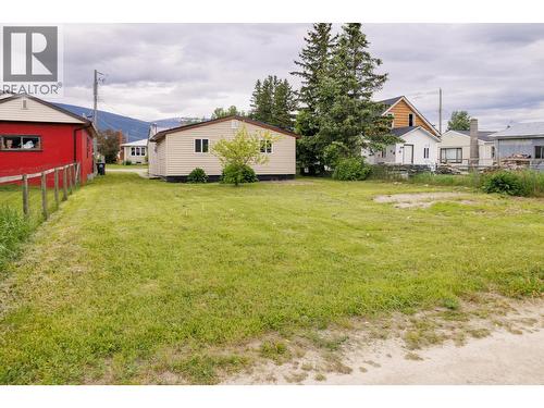 956 4Th Avenue, Mcbride, BC 