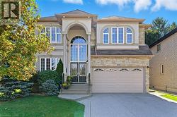 20 LORUPE Court Ancaster, ON L9G 0C8