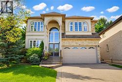 20 LORUPE Court Ancaster, ON L9G 0C8