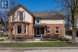 46 PARK STREET Barrie, ON L4N 1H5