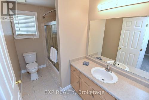 72 Etherington Crescent, Hamilton, ON - Indoor Photo Showing Bathroom