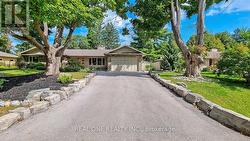 265 WOODLAND DRIVE  Oakville, ON L6J 4W6