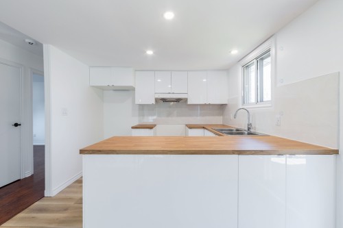 Cuisine - 6015 Av. Baffin, Brossard, QC - Indoor Photo Showing Kitchen With Double Sink