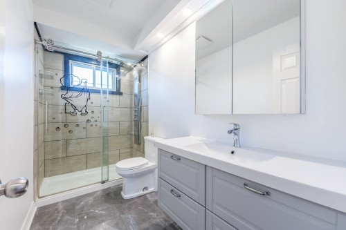 Salle de bains - 6015 Av. Baffin, Brossard, QC - Indoor Photo Showing Bathroom