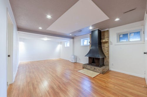 Salle familiale - 6015 Av. Baffin, Brossard, QC - Indoor Photo Showing Other Room