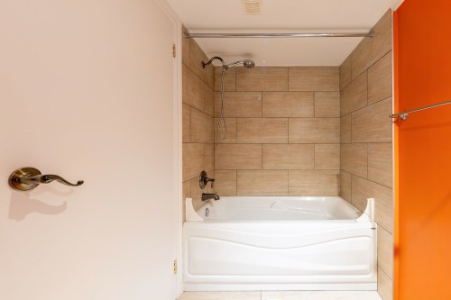 Salle de bains - 6015 Av. Baffin, Brossard, QC - Indoor Photo Showing Bathroom