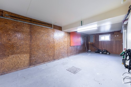 Garage - 6015 Av. Baffin, Brossard, QC - Indoor Photo Showing Basement