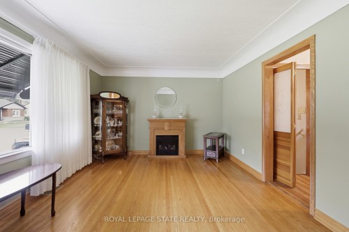 37 Central Park Avenue, Hamilton, ON - Indoor Photo Showing Living Room With Fireplace