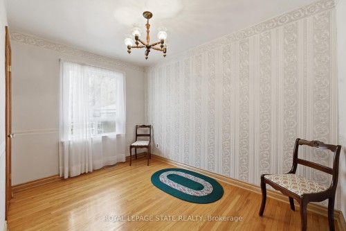 37 Central Park Avenue, Hamilton, ON - Indoor Photo Showing Other Room