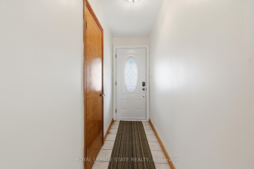 37 Central Park Avenue, Hamilton, ON - Indoor Photo Showing Other Room
