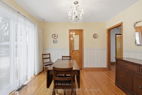 37 Central Park Avenue, Hamilton, ON - Indoor Photo Showing Dining Room