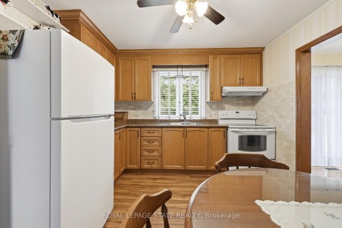 37 Central Park Avenue, Hamilton, ON - Indoor Photo Showing Kitchen With Double Sink