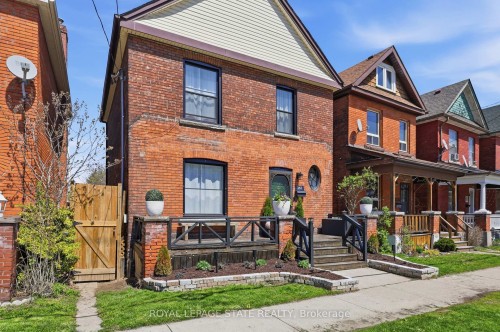 361 Cumberland Avenue, Hamilton, ON - Outdoor With Deck Patio Veranda
