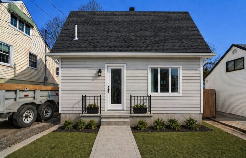 244 Rue Mountain  Brownsburg-Chatham, QC J8G 3A5