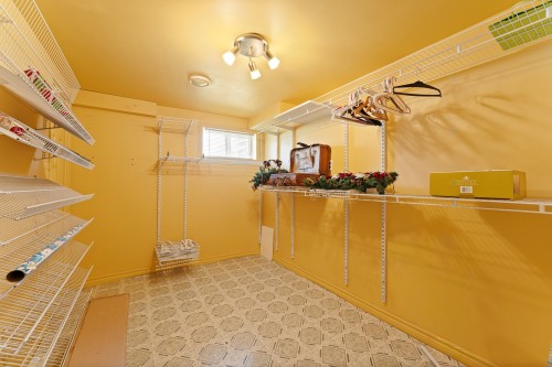Penderie (Walk-in) - 70 Ch. Southière, Magog, QC - Indoor