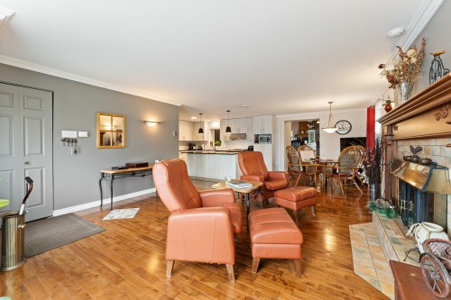 Salon - 70 Ch. Southière, Magog, QC - Indoor Photo Showing Living Room