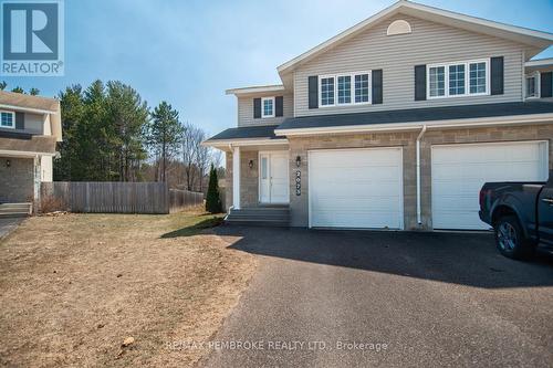 2073 SANDSTONE CRESCENT  Petawawa, ON K8H 0B2