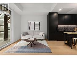 122 650 E 2ND STREET  North Vancouver, BC V7L 1E3