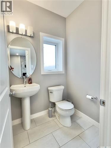 254 Brighton Gate, Saskatoon, SK - Indoor Photo Showing Bathroom