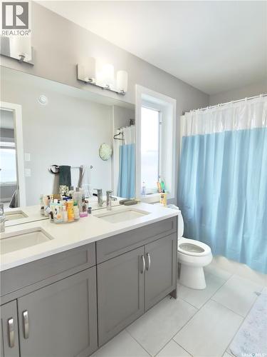 254 Brighton Gate, Saskatoon, SK - Indoor Photo Showing Bathroom
