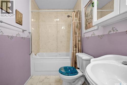 1156 Duffield Crescent, Moose Jaw, SK - Indoor Photo Showing Bathroom