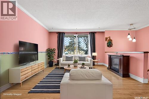1156 Duffield Crescent, Moose Jaw, SK - Indoor Photo Showing Living Room