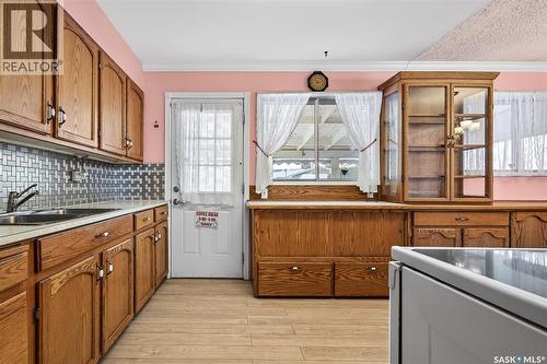 1156 Duffield Crescent, Moose Jaw, SK - Indoor Photo Showing Kitchen With Double Sink