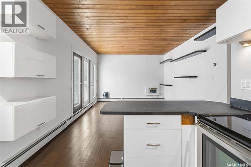 301 415 3Rd Avenue N, Saskatoon, SK - Indoor Photo Showing Kitchen